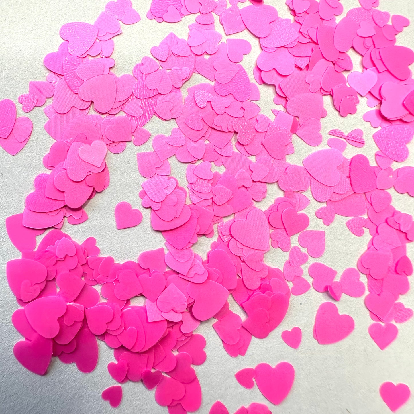 Corazones rosas mate