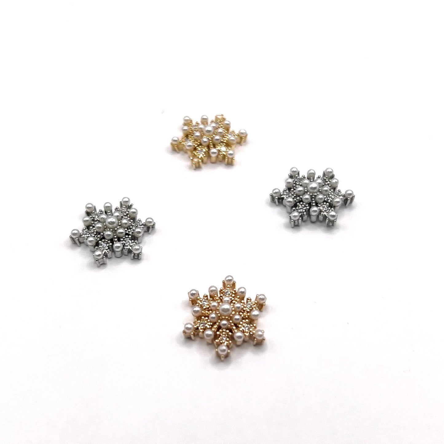 Snow Flakes with Pearls 4Pcs
