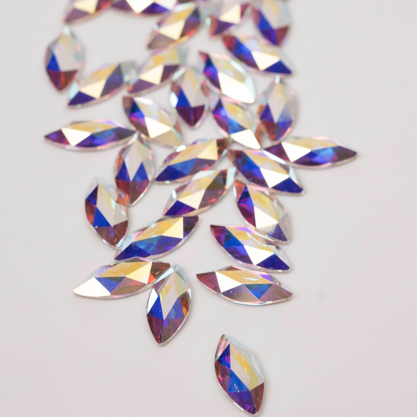 2201 Marquise 14x6 MM