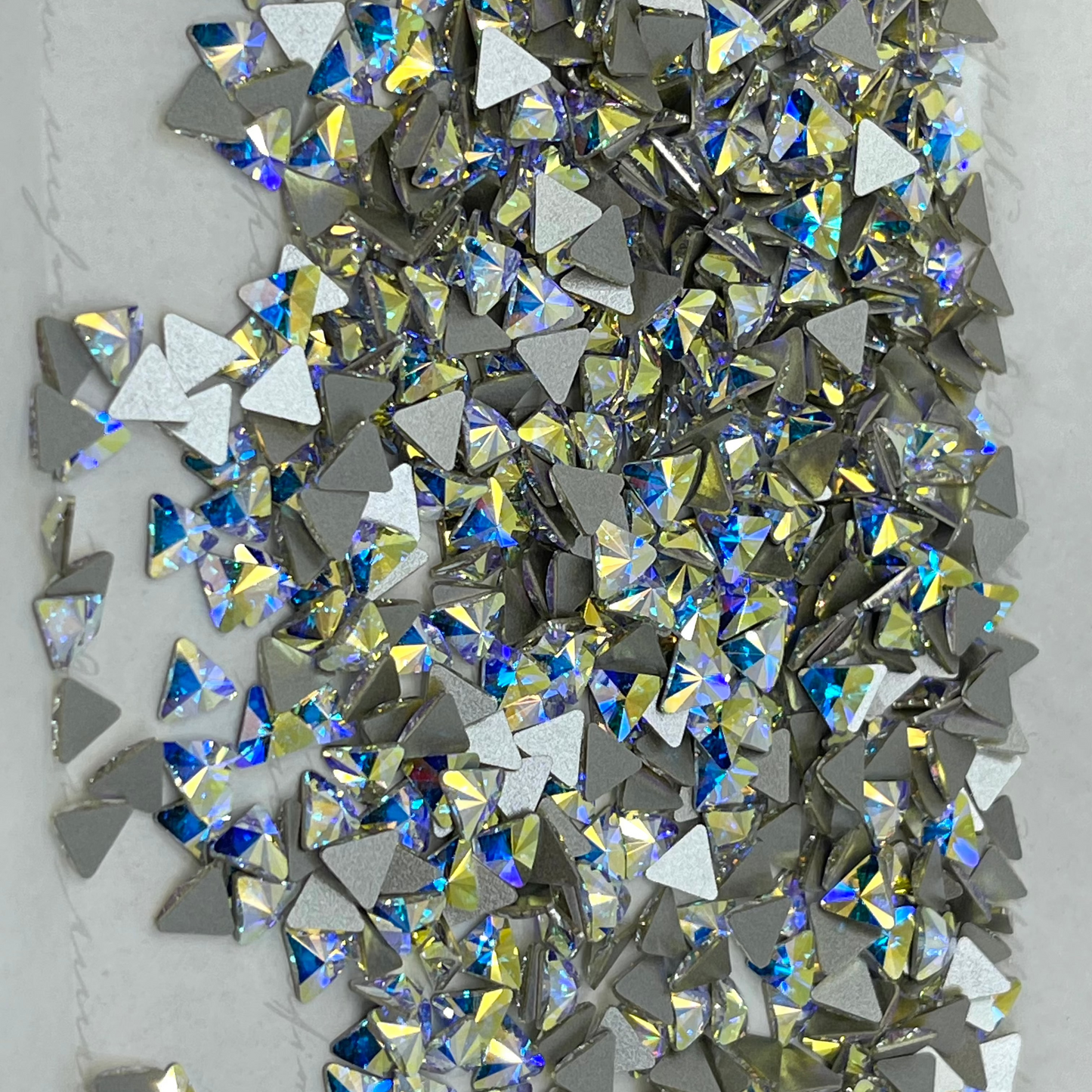 2716 Rivoli Triangle 5mm