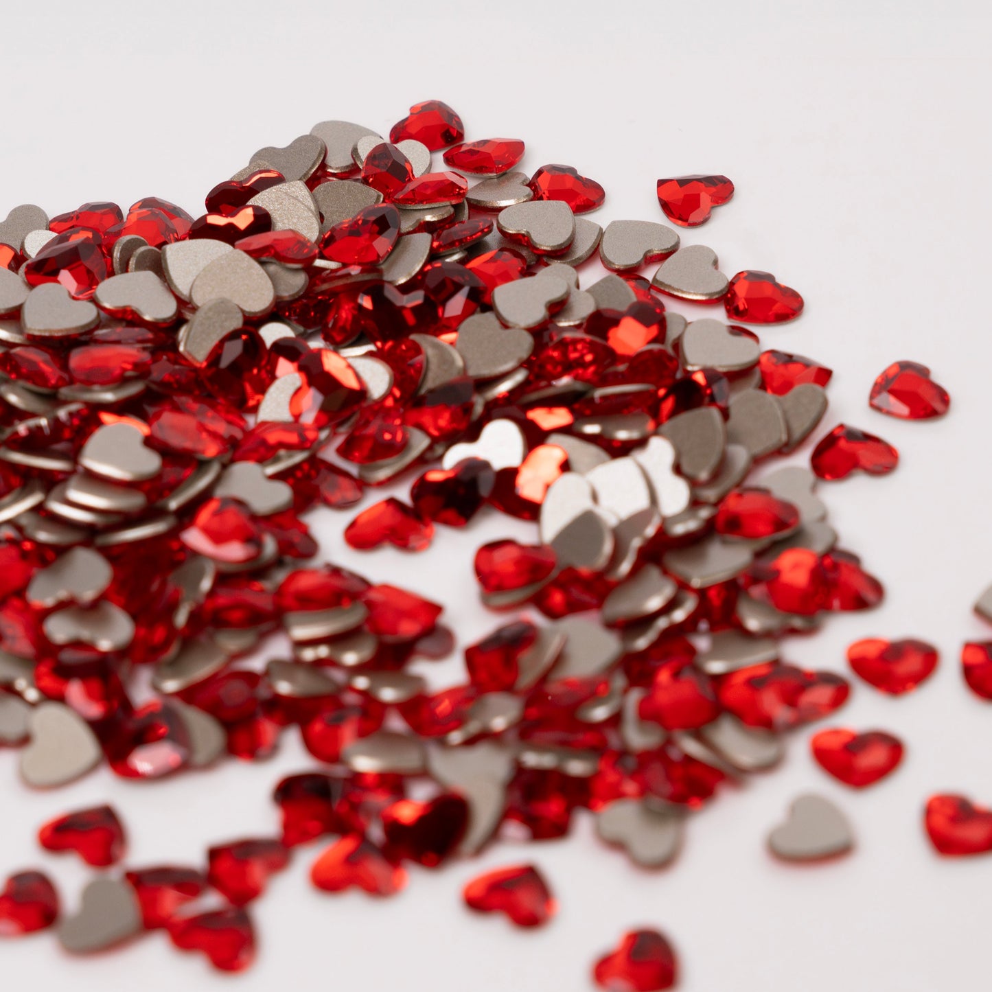 2808 Heart Light Siam 6mm