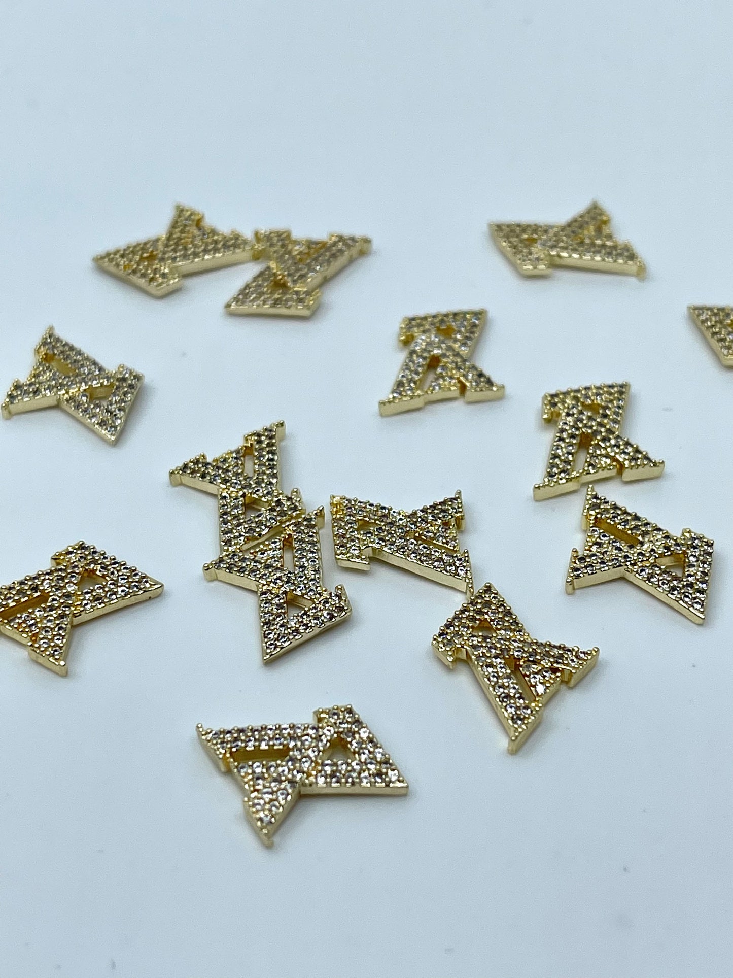 Charms Big LV 2 piezas